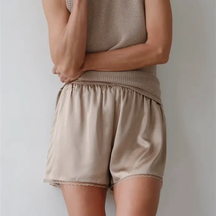Jupons pour femmes, demi-glissement, culotte en Satin, garniture en dentelle, jambes larges, soyeux,