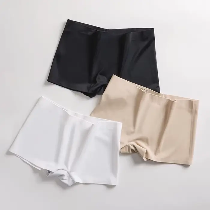 2026 femmes Boyshort culottes sécurité courte été glace soie sans couture culotte sous-vêtements noir nu Boxer slips femme sous-vêtement
