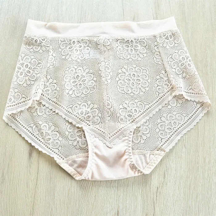 Culotte sexy en dentelle sans couture pour femme