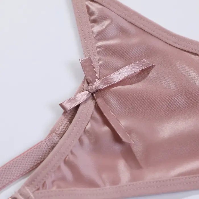 Slip string pour femmes