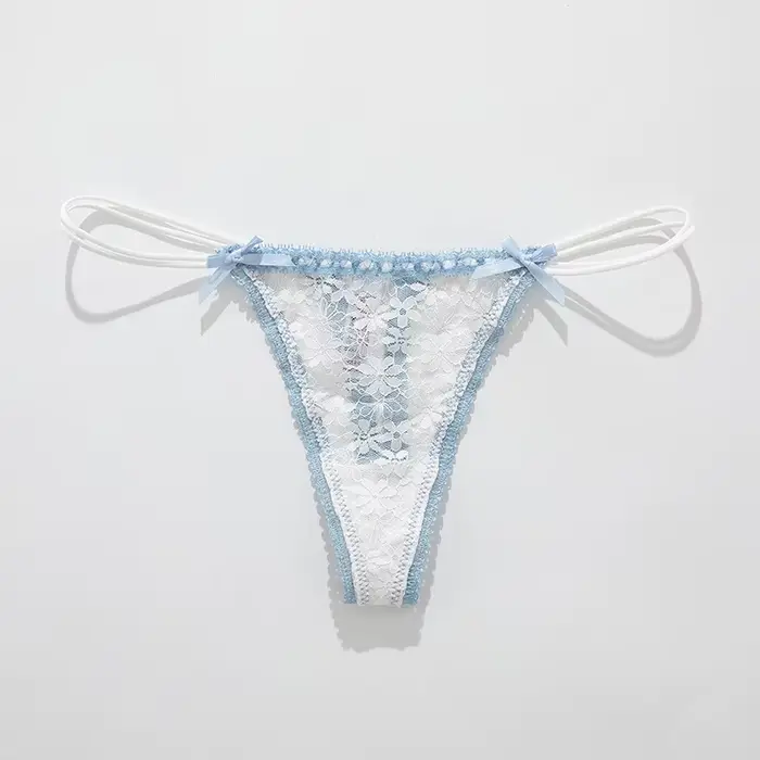Culotte en dentelle avec nœud