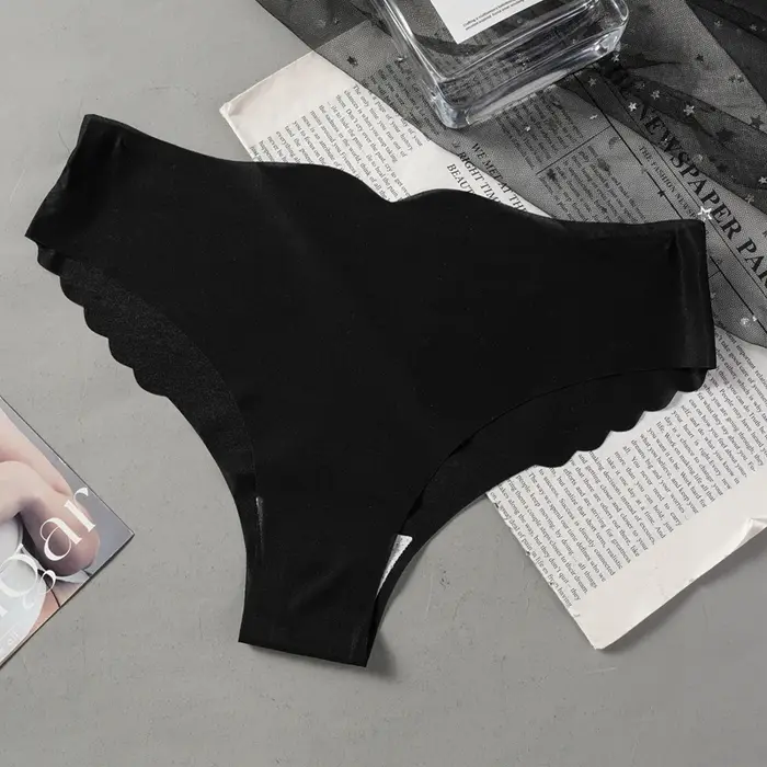 String Transparent pour femmes