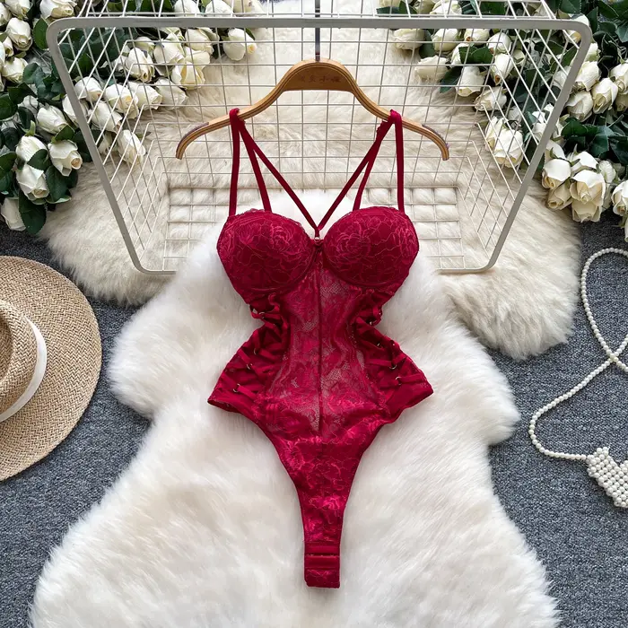 Femmes Sexy licou dentelle body Chic mode élastique Bodycone combinaisons printemps chaud doux gothique combishorts