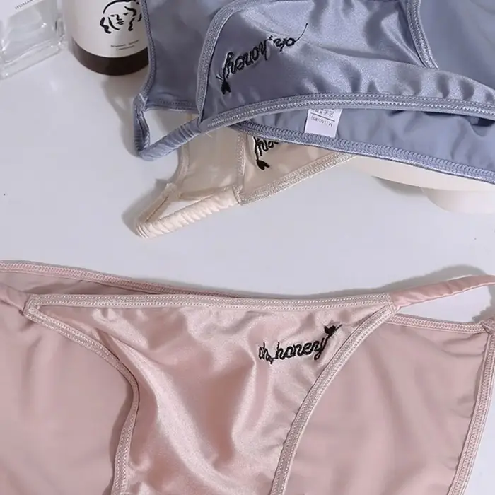 Taille moyenne fine sangle intimes couleur unie filles femmes tache culottes