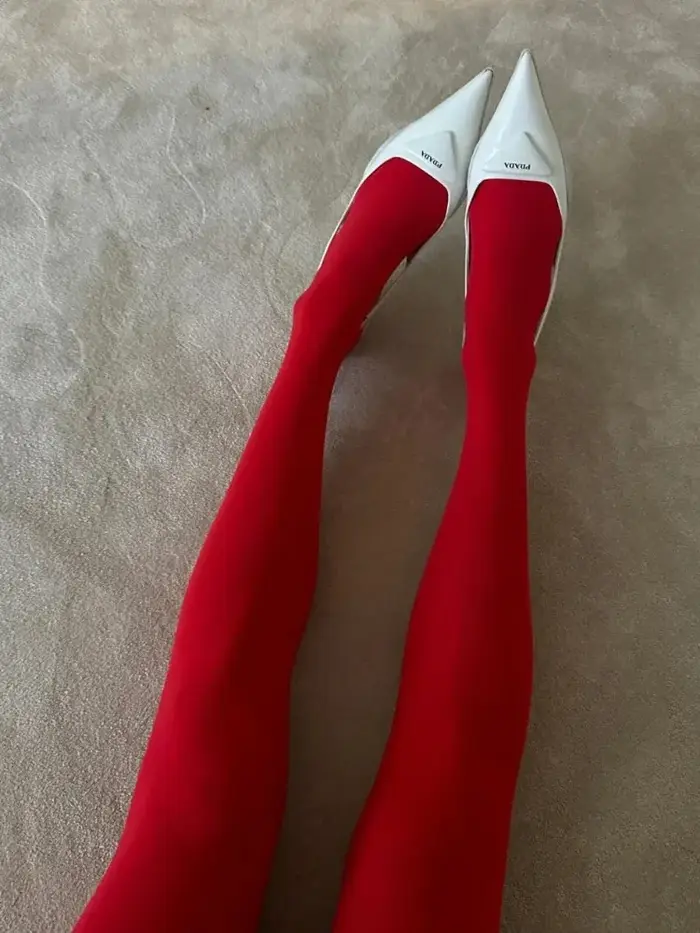 Collants anti-crochet en velours rouge chinois pour femmes