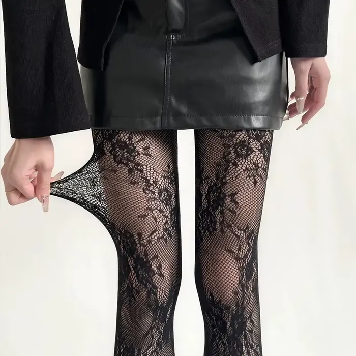 Harajuku noir blanc marron évidé dentelle maille collants Floral rotin bas bas Sexy femmes collants 
