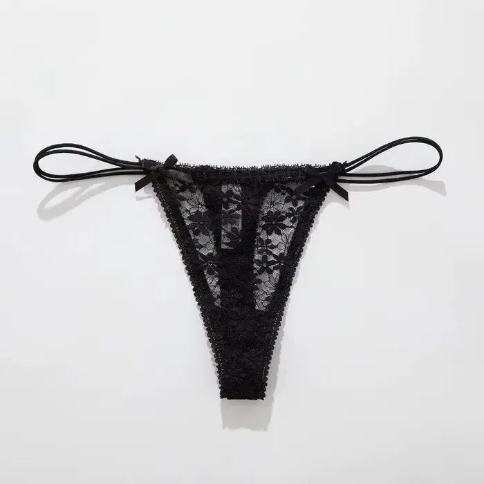 Culotte en dentelle avec nœud