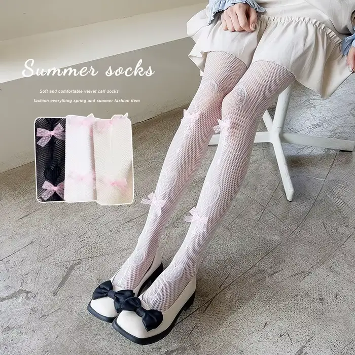 Collants en velours rose avec nœud brodé de perles